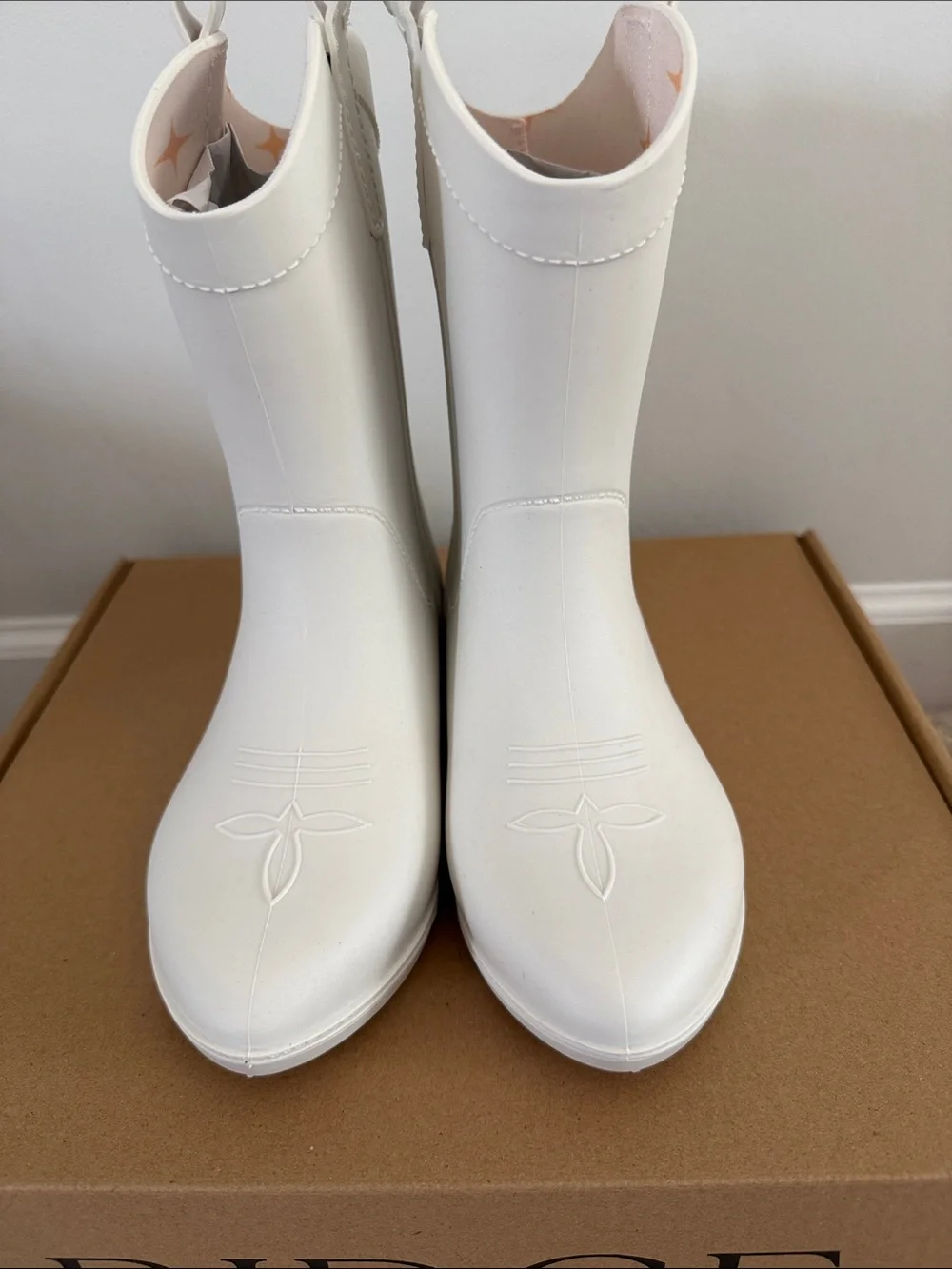 NEW Dakota Ridge White Cowboy Rain Boots